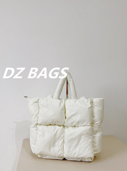 Bolso de Hombro Acolchado en Plumón para Mujer - Image 14