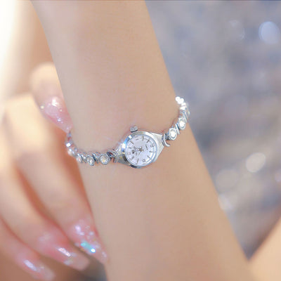 Reloj Elegante para Mujer con Circonitas y Diseño Lunar - Image 20