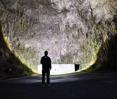 Linterna LED Recargable USB para Camping y Senderismo - Image 16