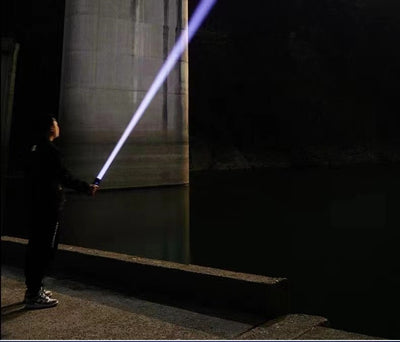 Linterna LED Recargable USB para Camping y Senderismo - Image 24
