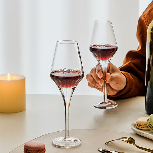 Estuche de Vino Remy Martin con Copa de Cristal Rojo - Image 10