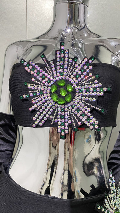 Conjunto Bandage con Crop Top de Strass y Falda Asimétrica - Image 10