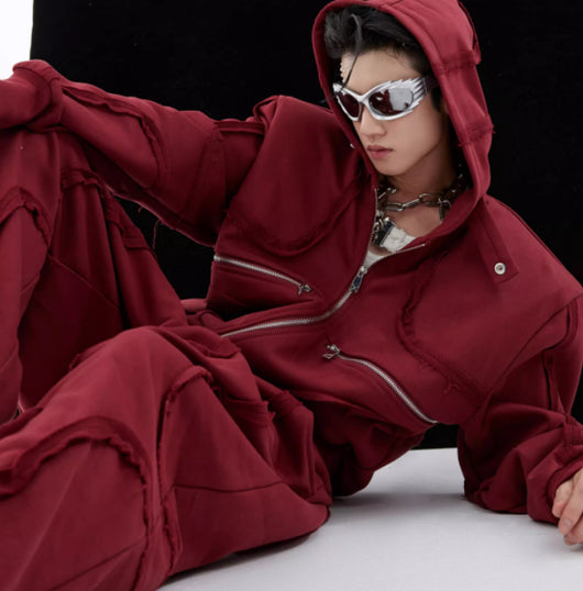Chaqueta Deportiva Acolchada 3D Rojo con Hombros Deconstruidos - Image 18