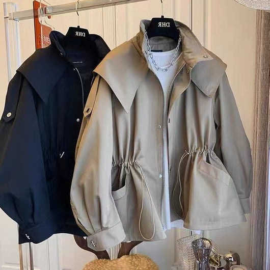 Abrigo Trench Entallado con Capucha y Diseño Ajustado - Image 18