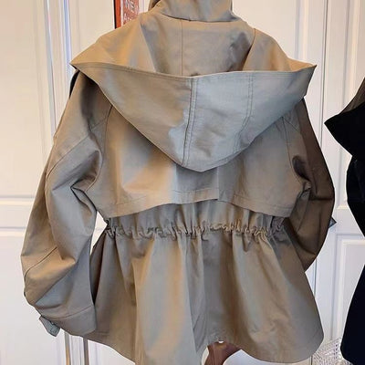 Abrigo Trench Entallado con Capucha y Diseño Ajustado - Image 20