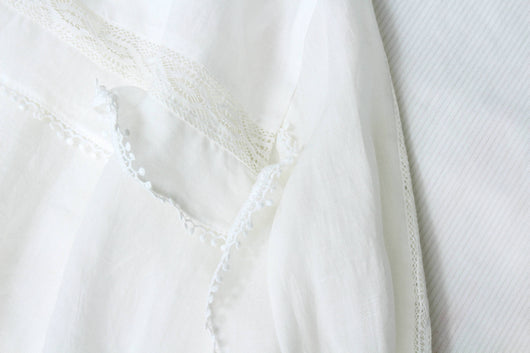 Blusa de Lino Francesa Elegante con Encaje - Diseño Sofisticado Efecto Adelgazante - Image 15