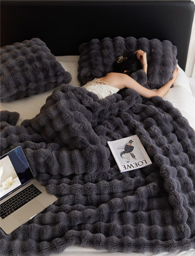 Manta Quilt de Terciopelo Grueso Conejo Pompón Poliéster - Image 17