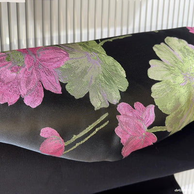 Suéter Étnico Retro con Bordado Floral en Mangas de Satén - Image 17