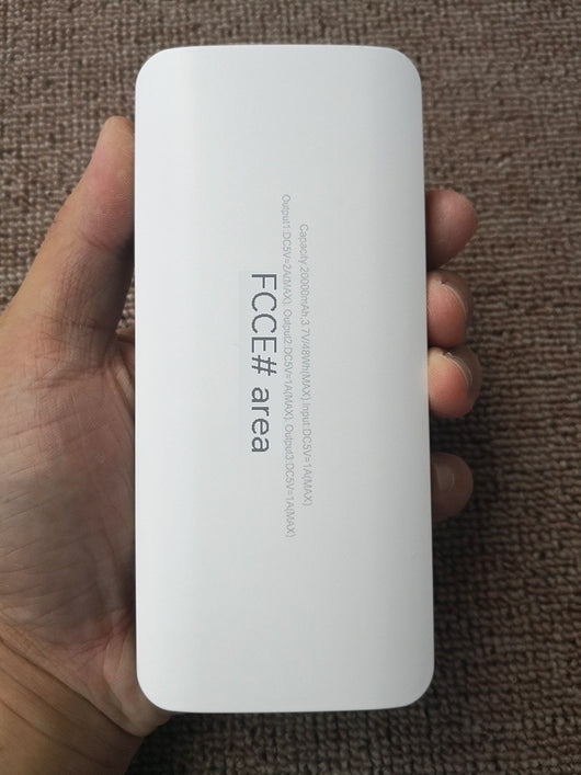 Batería Externa de Gran Capacidad con Linterna LED para Celulares - Image 12