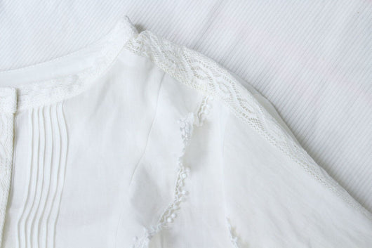 Blusa Elegante Estilo Francés con Encaje Reductora y Corte Suelto - Image 32