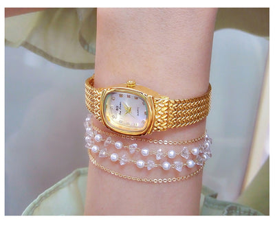 Reloj de Pulsera Dorado Minimalista - Lujo Accesible con Estilo Contemporáneo - Image 47