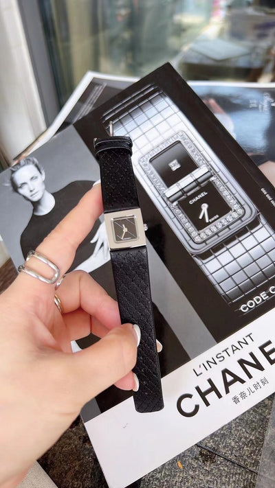 Reloj de Cuero para Mujer Diseño Retro Cuadrado - Image 17