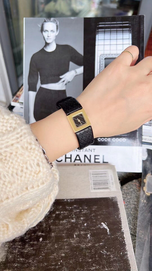 Reloj de Cuero para Mujer Diseño Retro Cuadrado - Image 26