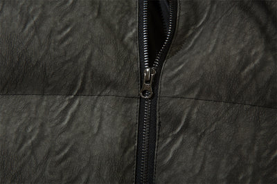 Chaqueta de Cuero con Parches de Letras Bordados para Hombre - Image 8