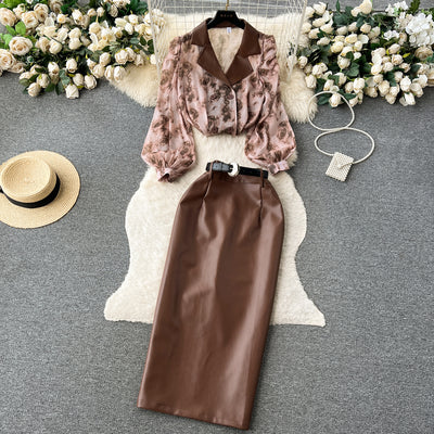 Conjunto Elegante: Blusa de Gasa Floral con Cuello Sastre y Falda Ajustada de Cuero PU - Image 8
