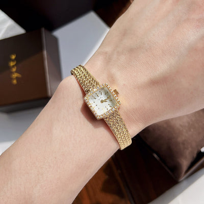Reloj Cuadrado Dorado Zhonggu Mini - Elegancia Delicada - Image 15