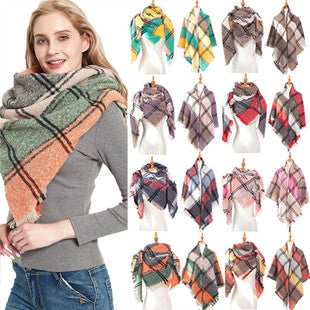Chal Triangular Escocés para Otoño e Invierno - Amplio y Versátil - Image 88