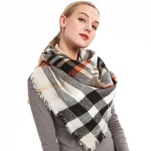 Chal Triangular Escocés para Otoño e Invierno - Amplio y Versátil - Image 102
