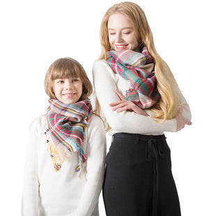 Chal Triangular Escocés para Otoño e Invierno - Amplio y Versátil - Image 105