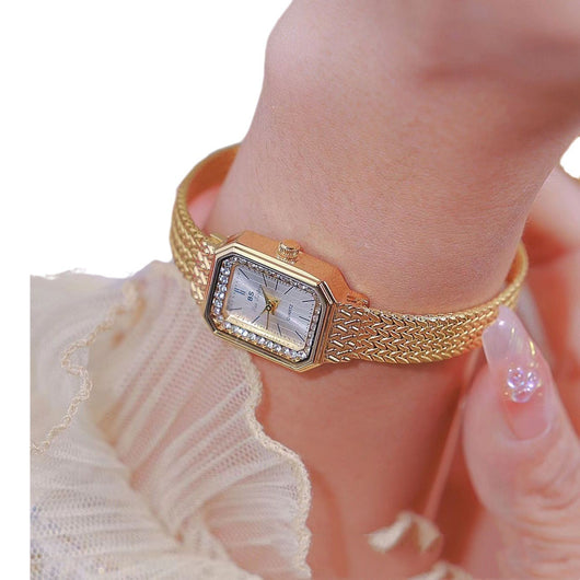 Reloj Cuadrado Dorado de Temperamento Minimalista en Trigo - Image 16
