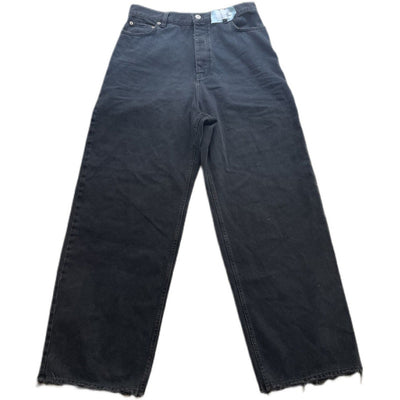 Jeans Negros Desgastados con Efecto Vintage Destruido - Image 12