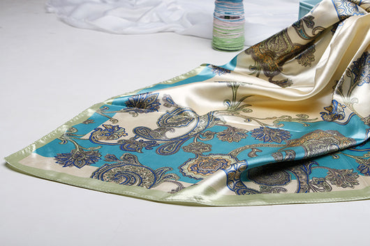 Pañuelo de Seda Artificial Estampado Tamaño Pequeño - Image 60