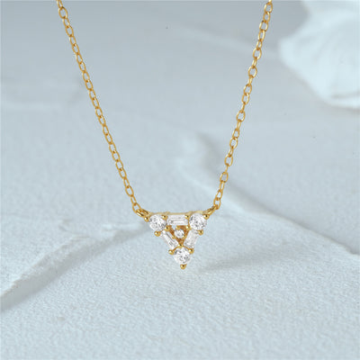 Collar Corto de Plata S925 Personalizado con Diamante Triangular para Mujer - Image 9