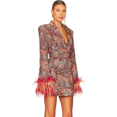 Vestido y Abrigo Floral con Cuello en V y Puños de Pluma - Image 11
