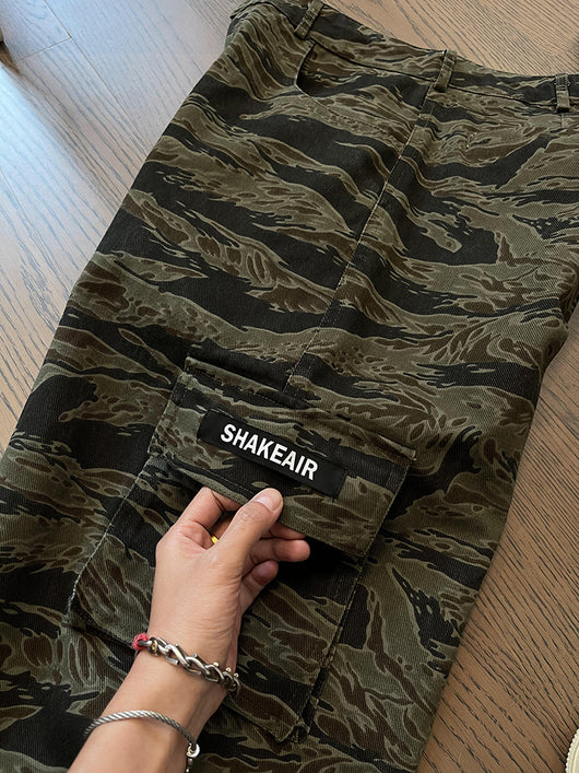 Pantalones Overol Camouflage con Bolsillos Hombre Corte Recto - Image 16