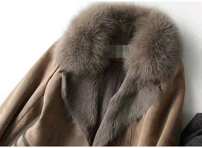 Chaqueta Corta Acolchada para Mujer con Cuello de Piel - Image 8