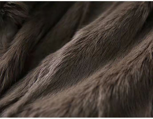 Chaqueta Corta Acolchada para Mujer con Cuello de Piel - Image 18