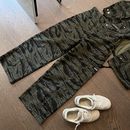 Pantalones Overol Camouflage con Bolsillos Hombre Corte Recto - Image 27