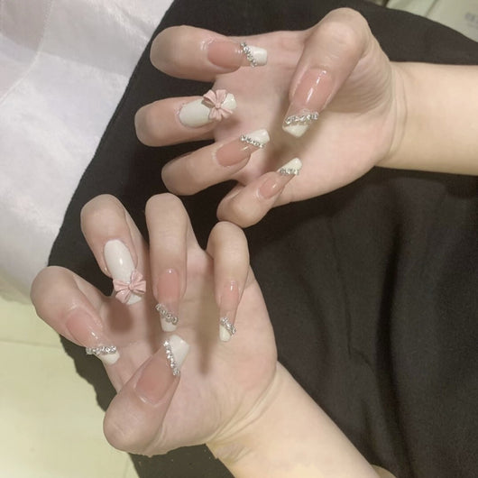 Parches de Uñas con Cadenas de Diamantes y Moños - Image 10