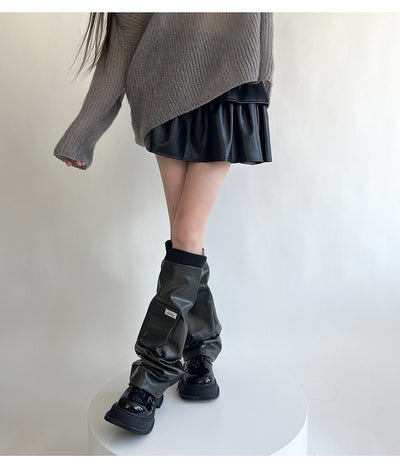 Calentadores de Pierna Estilo Milenial Cool Girl Cuero Negro con Bolsillos - Image 37