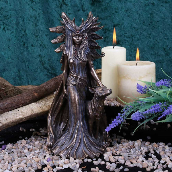 Estatua de la Diosa Hécate con Perro - Artesanía en Resina