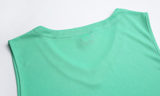 Camiseta Deportiva Transpirable para Competencias Universitarias - Image 24