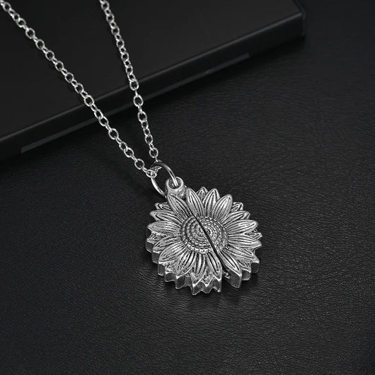 Collar Personalizado Girasol con Grabado de Nombre y Fecha - Image 13