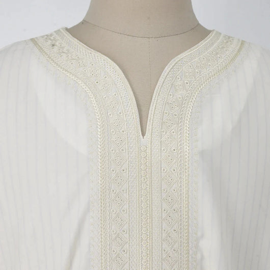 Túnica Blanca de Bordado Étnico Suelta y Casual para Mujer Musulmana - Image 8