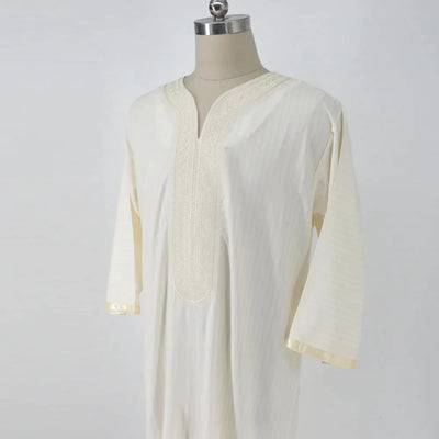 Túnica Blanca de Bordado Étnico Suelta y Casual para Mujer Musulmana - Image 16