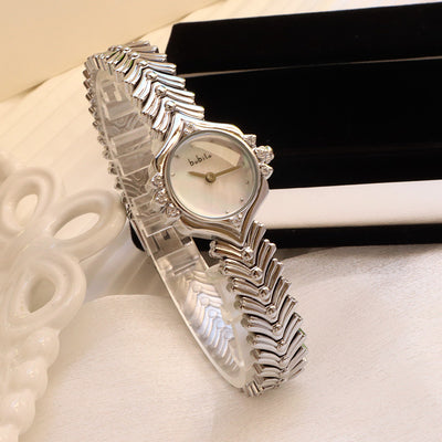 Reloj de Cuarzo para Mujer con Cadena de Bambú - Image 24