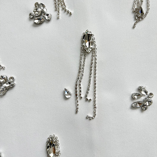 Vestido Blanco Ajustado con Efecto Vendaje - Image 11