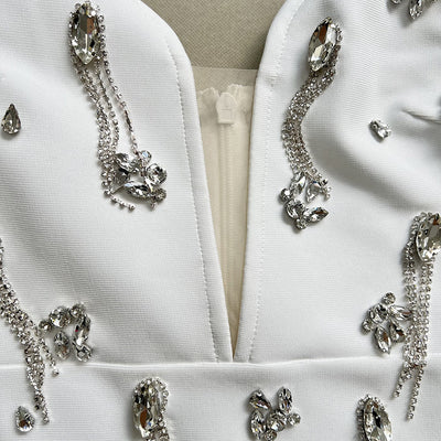 Vestido Blanco Ajustado con Efecto Vendaje - Image 17