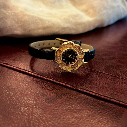 Reloj de Pulsera Retro Camelia Estilo Antiguo para Mujer con Esfera Pequeña - Image 7