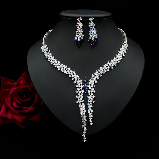 Conjunto de Aretes y Collar de Plata con Circonitas Incrustadas - Diseño Exagerado - Image 14