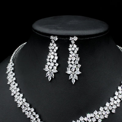 Conjunto de Aretes y Collar de Plata con Circonitas Incrustadas - Diseño Exagerado - Image 17