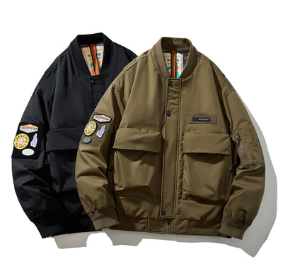 Chaqueta Acolchada de Plumas para Hombre con Cuello Béisbol - Image 7