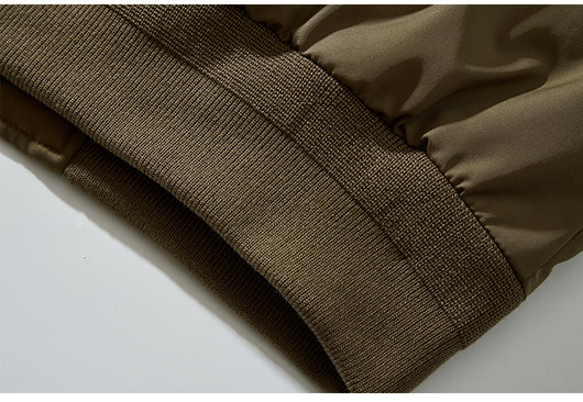 Chaqueta Acolchada de Plumas para Hombre con Cuello Béisbol - Image 9