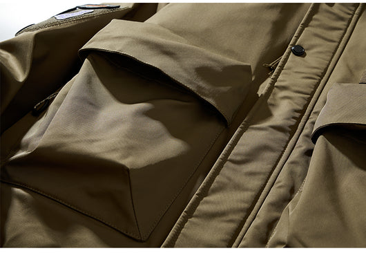 Chaqueta Acolchada de Plumas para Hombre con Cuello Béisbol - Image 16