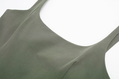 Camiseta Ajustada de Cuello Redondo sin Mangas con Volantes - Image 33