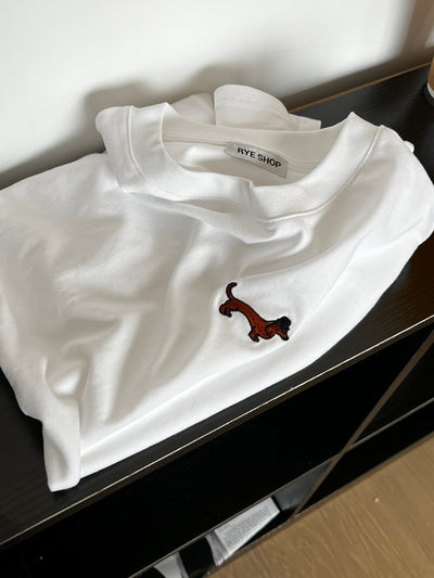 Camiseta Suelta de Algodón con Diseño de Perro Salchicha - Image 19